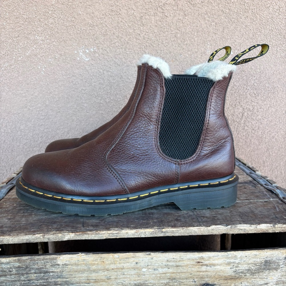 Dr. Martens 2976 Unisex Faux Fur Lined Chelsie Boot